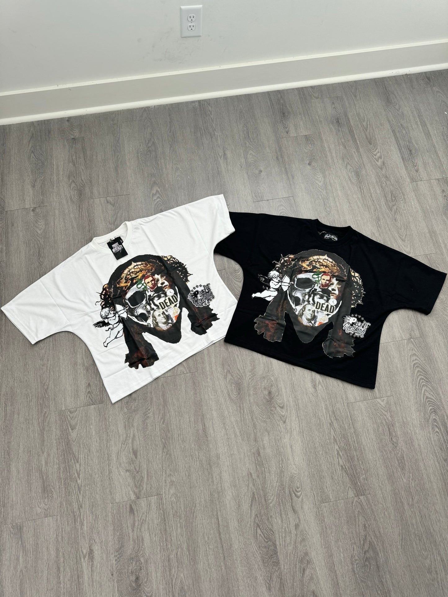 “DEAD PRESIDENTS” Profit Tees